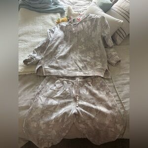 hollister camo set